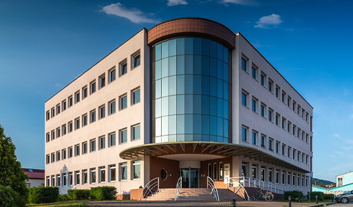 Pobočka v Žilině má výrazný a zajímavý tvar budovy.