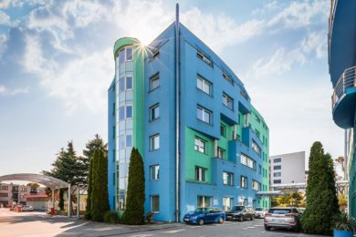 exterier-budovy-spolecnosti