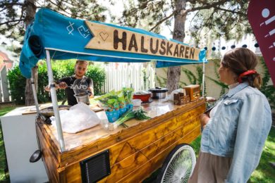 jidlo-na-zahradni-party-msg-life(1)